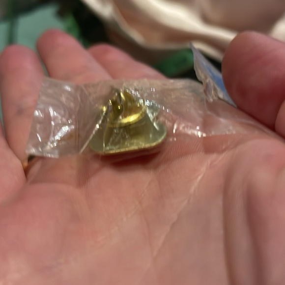 Vintage mcdondlas 50 year pin! - Picture 4 of 4